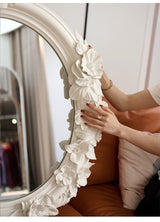 Auria Iris Plaster Decorative Object, detail view 10