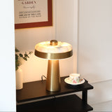Sable Line Alabaster Table Lamp, detail view 4
