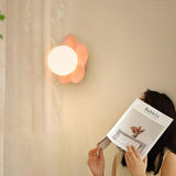Liora Linden Glass Wall Light, detail view 10